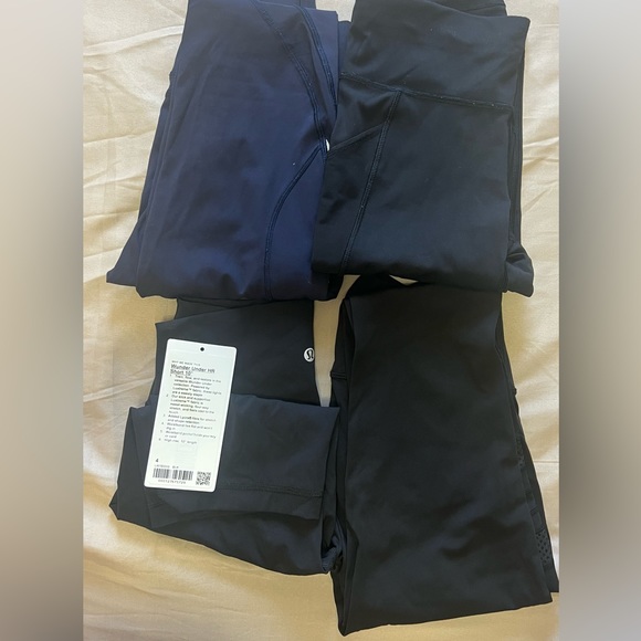 SOLD Lululemon Wunder Under HR Short 10" - Picture 2 of 3